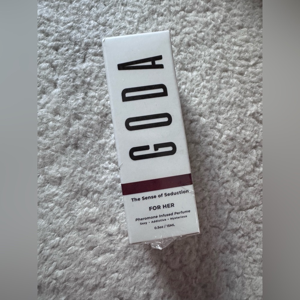 Women's Pheromone Perfume - White and Black